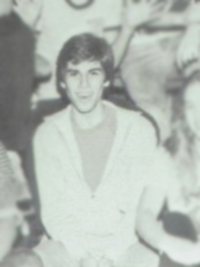Aaron Sorkin 1979 drama club photo (cropped)