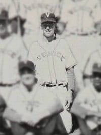 Beau Bridges high school baseball team photo