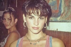 Demi Moore bowl cut 1980s
