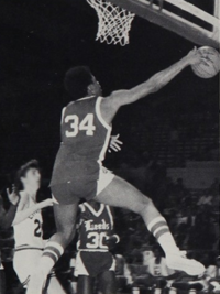 Charles Barkley 1981 varsity basketball team action photo