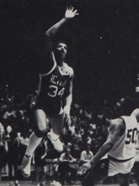 Charles Barkley 1981 varsity basketball team action photo