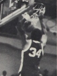 Charles Barkley 1981 varsity basketball team action photo
