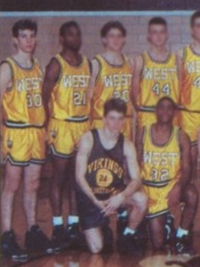 Jason Sudeikis 1993 basketball team (cropped)