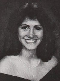 julia roberts senior yearbook photo