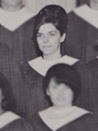 Karen Carpenter 1967 A Capella choir (cropped)
