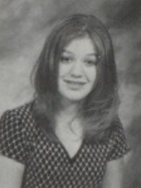 Kelly Clarkson 1999 junior yearbook portrait