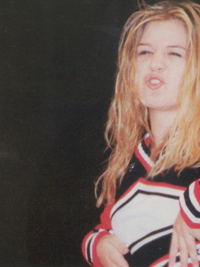 Kelly Clarkson 2000 high school talent show - Wannabes