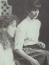 Mira Sorvino Junior Acting Photo