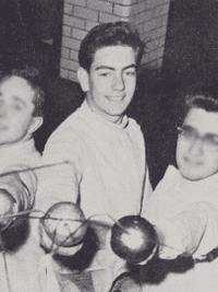 Neil Diamond on the fencing team in his high school yearbook