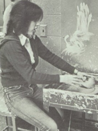 Patricia Heaton 1975 pottery yearbook candid