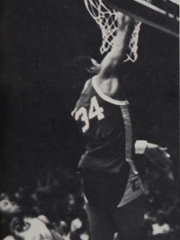 Charles Barkley 1981 varsity basketball team action photo